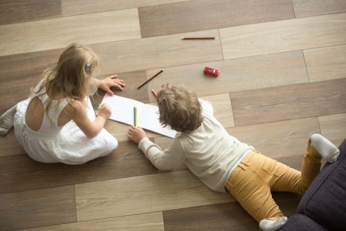 Kids drawing on the floor